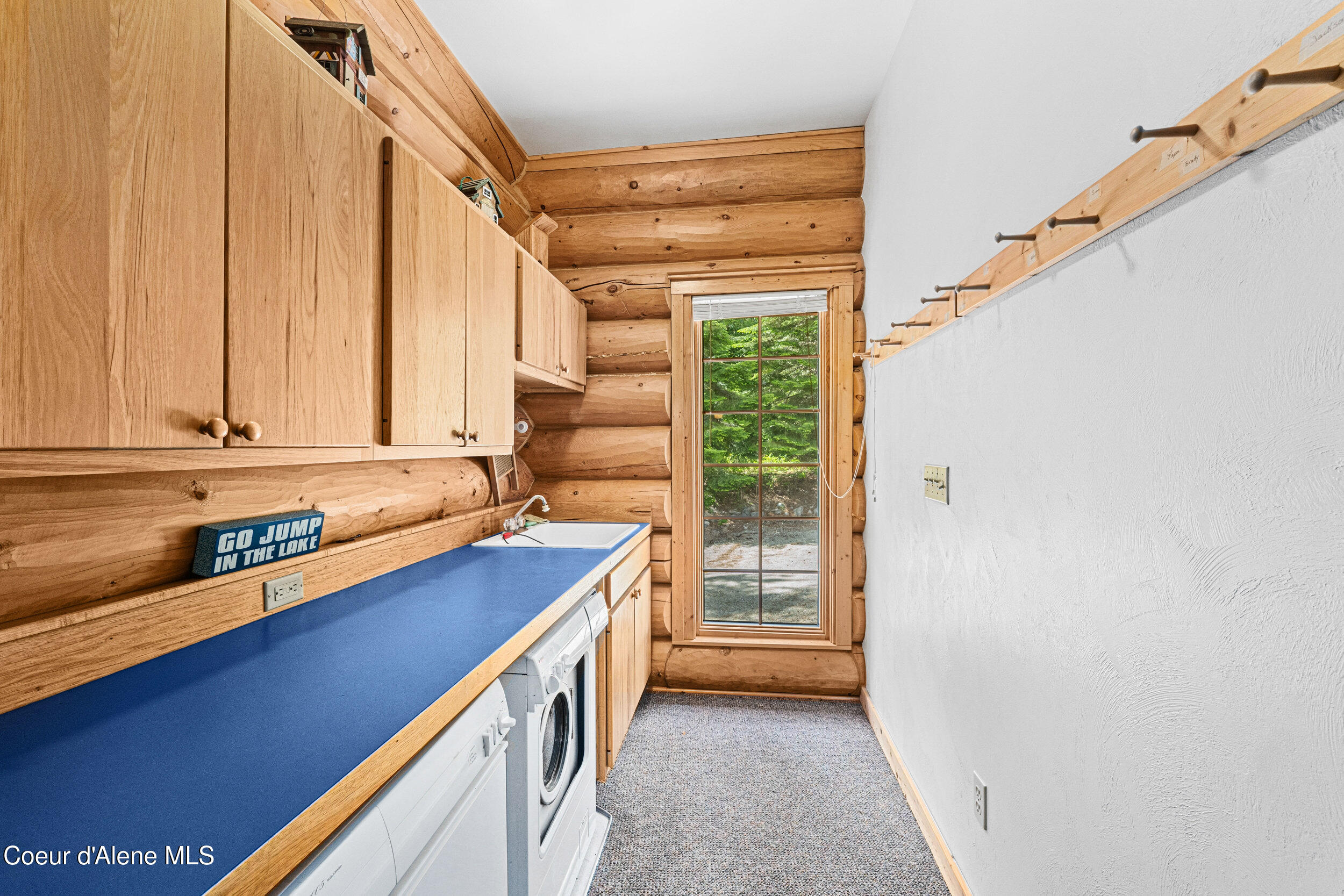287 Cougar Run Road Priest River, ID 83856 - Photo 26 of 56 Laundry area