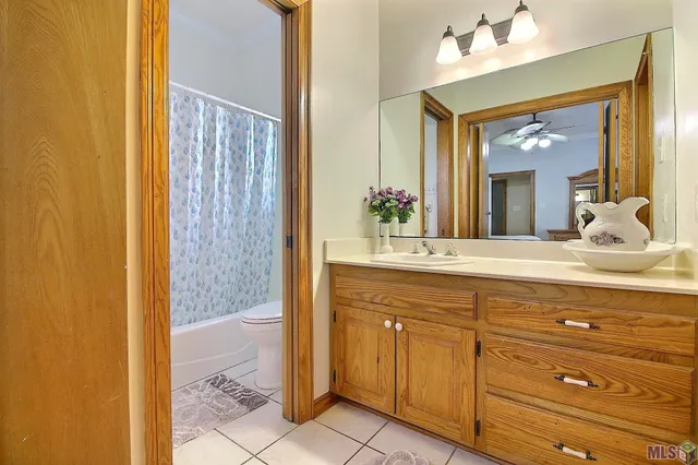 $575,000 | 15855 4 Oaks Drive, Pride, LA 70770