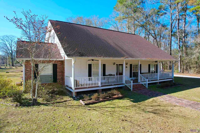 $575,000 | 15855 4 Oaks Drive, Pride, LA 70770