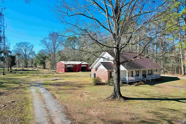 $575,000 | 15855 4 Oaks Drive, Pride, LA 70770