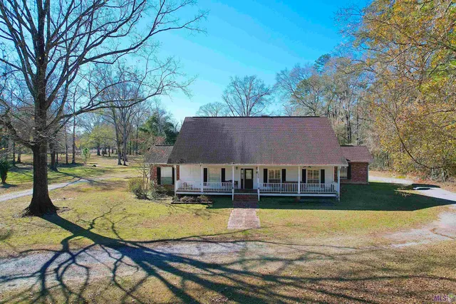 $575,000 | 15855 4 Oaks Drive, Pride, LA 70770