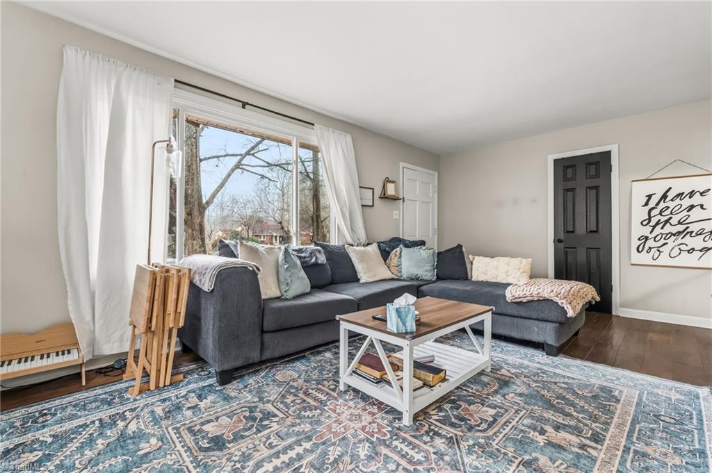 516 Eller Road Winston-Salem, NC 27107 - Photo 3 of 34