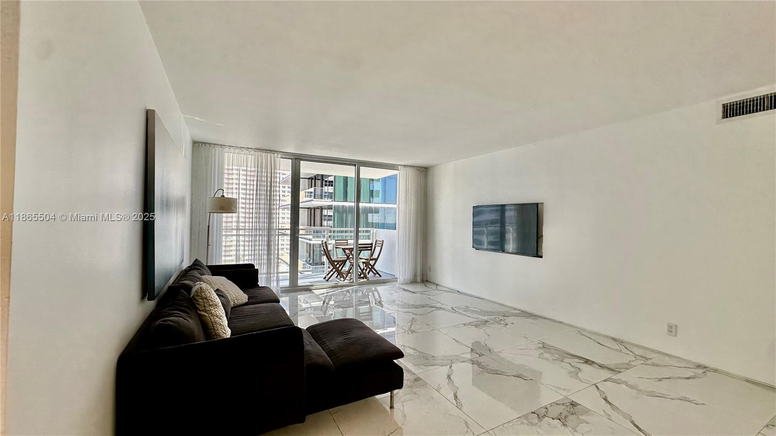 2030 South Ocean Drive, Unit 1022 Hallandale Beach, FL 33009 - Photo 4 of 33