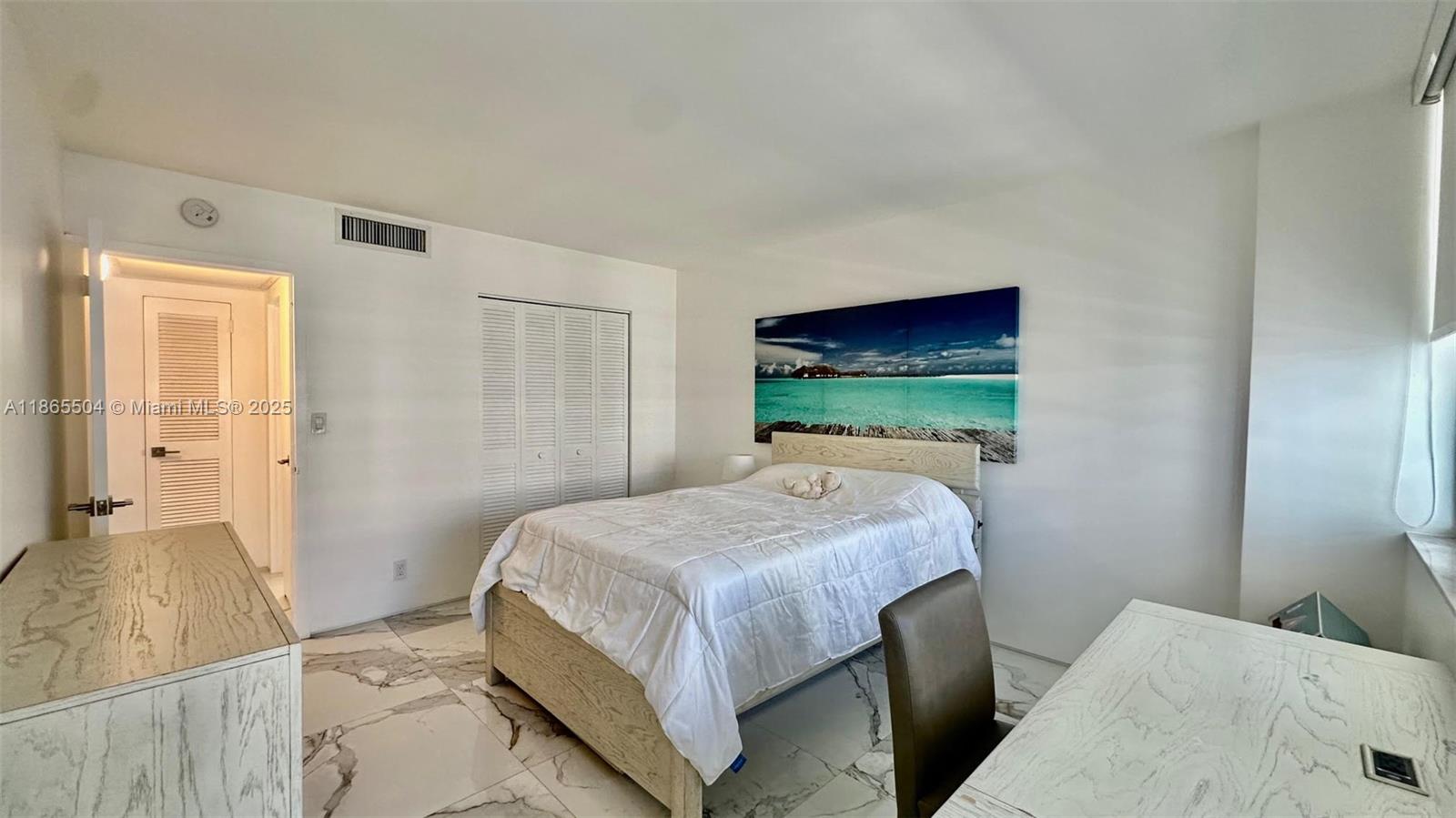 2030 South Ocean Drive, Unit 1022 Hallandale Beach, FL 33009 - Photo 10 of 33