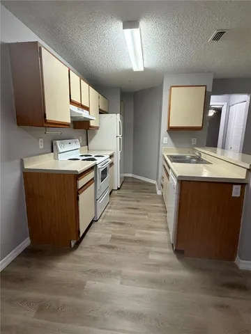 $140,000 | 951 Salt Pond Place, Unit 302, Altamonte Springs, FL 32714