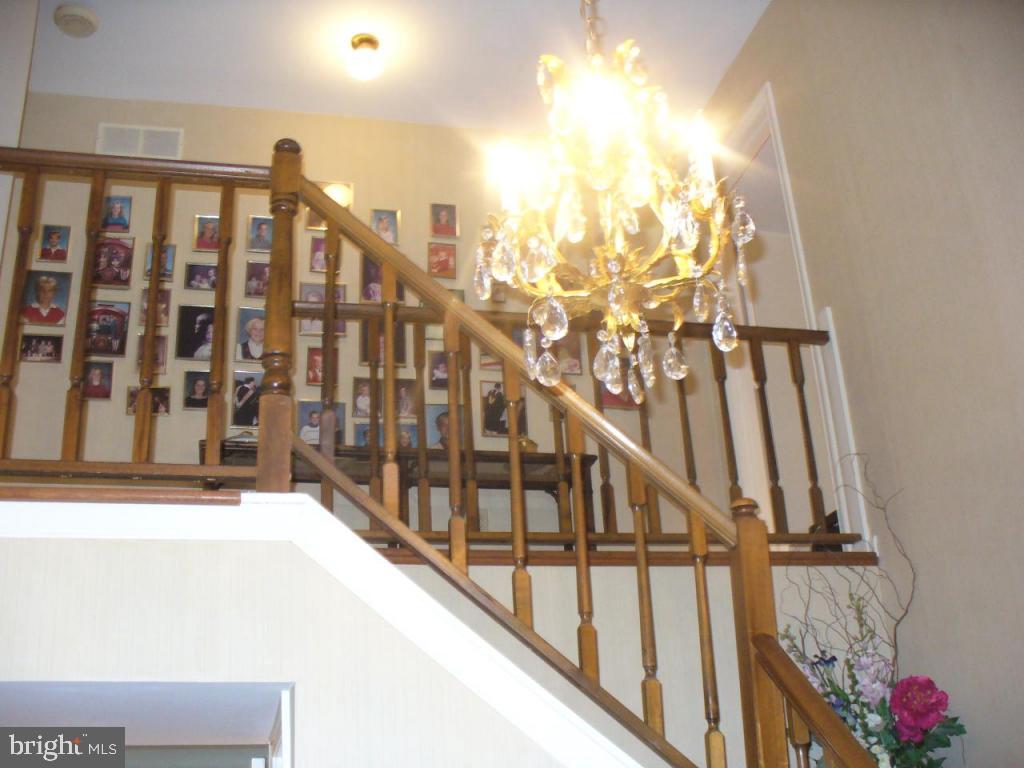 102 Ridings Way Lancaster, PA 17601 - Photo 7 of 23 Gallery Image 7