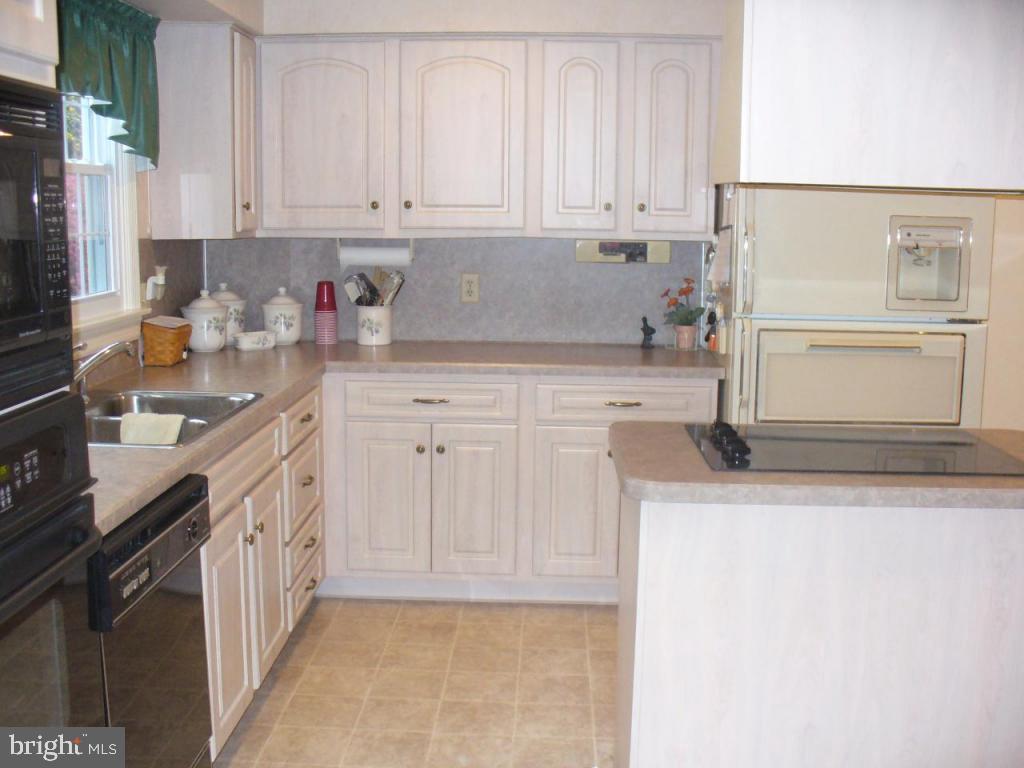 102 Ridings Way Lancaster, PA 17601 - Photo 9 of 23 Gallery Image 9
