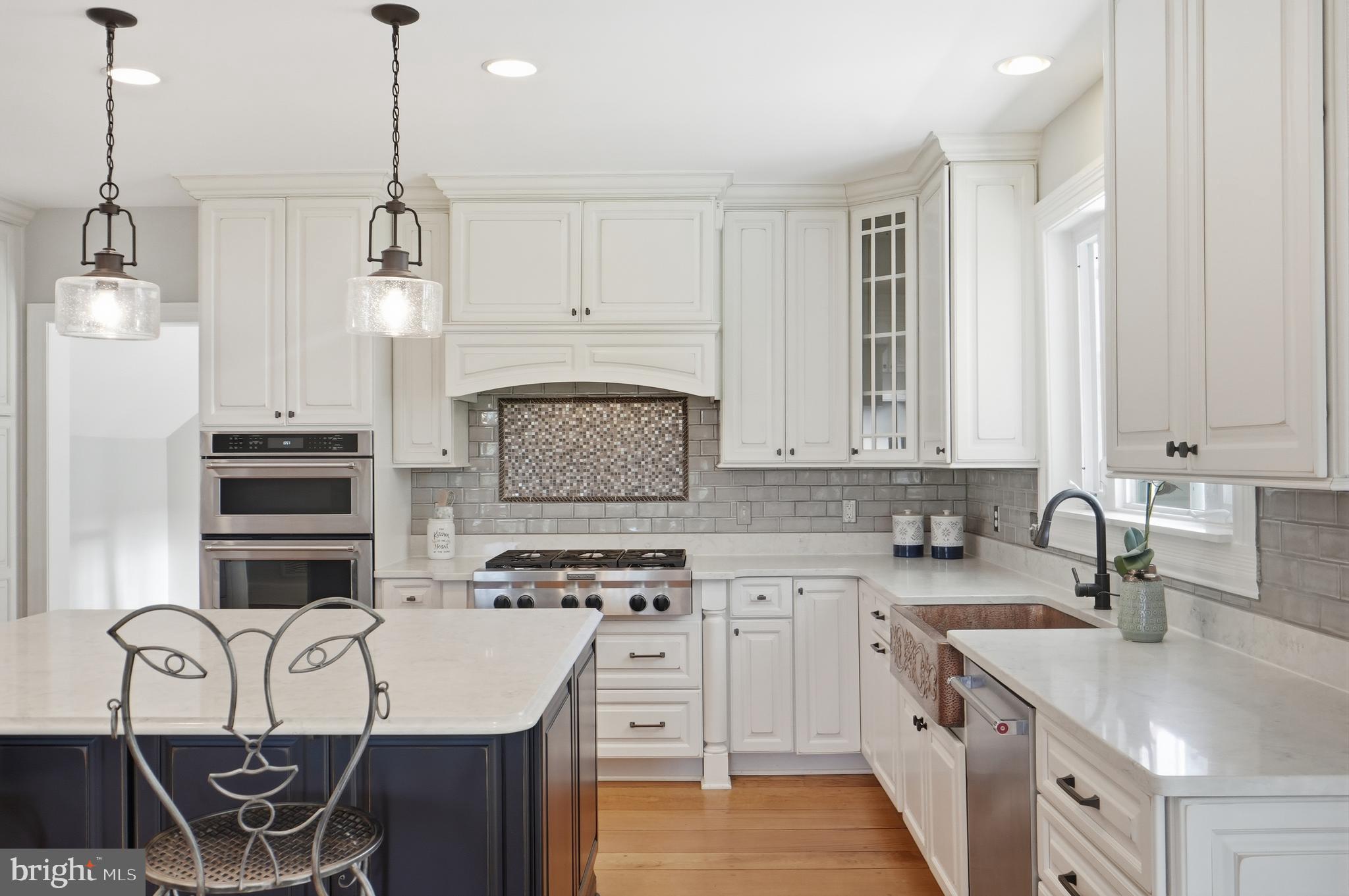 15715 Avery Road Rockville, MD 20855 - Photo 7 of 116 Newly Updated Chef's Kitchen