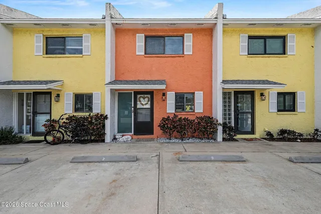 $359,900 | 290 North 2nd Street, Unit 3, Cocoa Beach, FL 32931