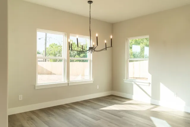 $369,500 | 329 String Prairie Way, Smithville, TX 78957