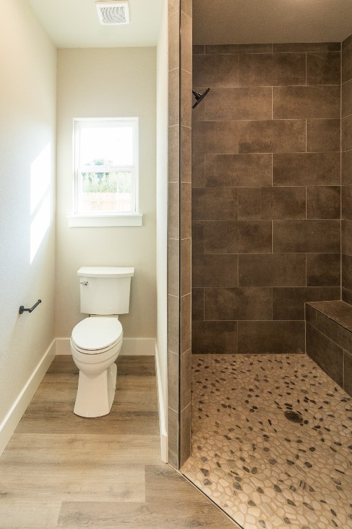 329 String Prairie Way Smithville, TX 78957 - Photo 21 of 33 Primary Bathroom