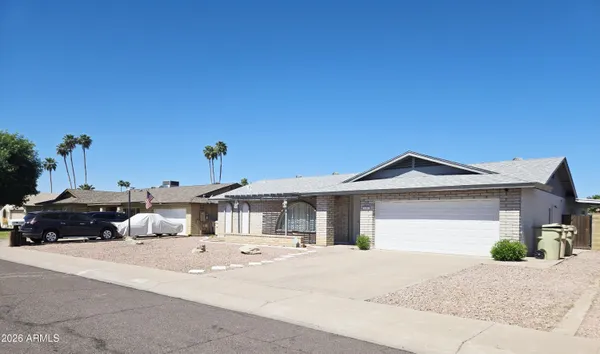 $2,350 | 5132 West Las Palmaritas Drive, Glendale, AZ 85302