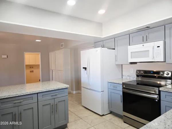 $2,350 | 5132 West Las Palmaritas Drive, Glendale, AZ 85302