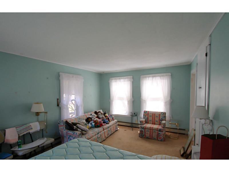 184 Skillings Corner Road Auburn, ME 04210 - Photo 10 of 14 Living Room.