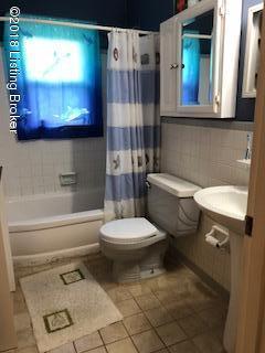 6010 Shadow Run Road Louisville, KY 40219 - Photo 10 of 20 Bathroom