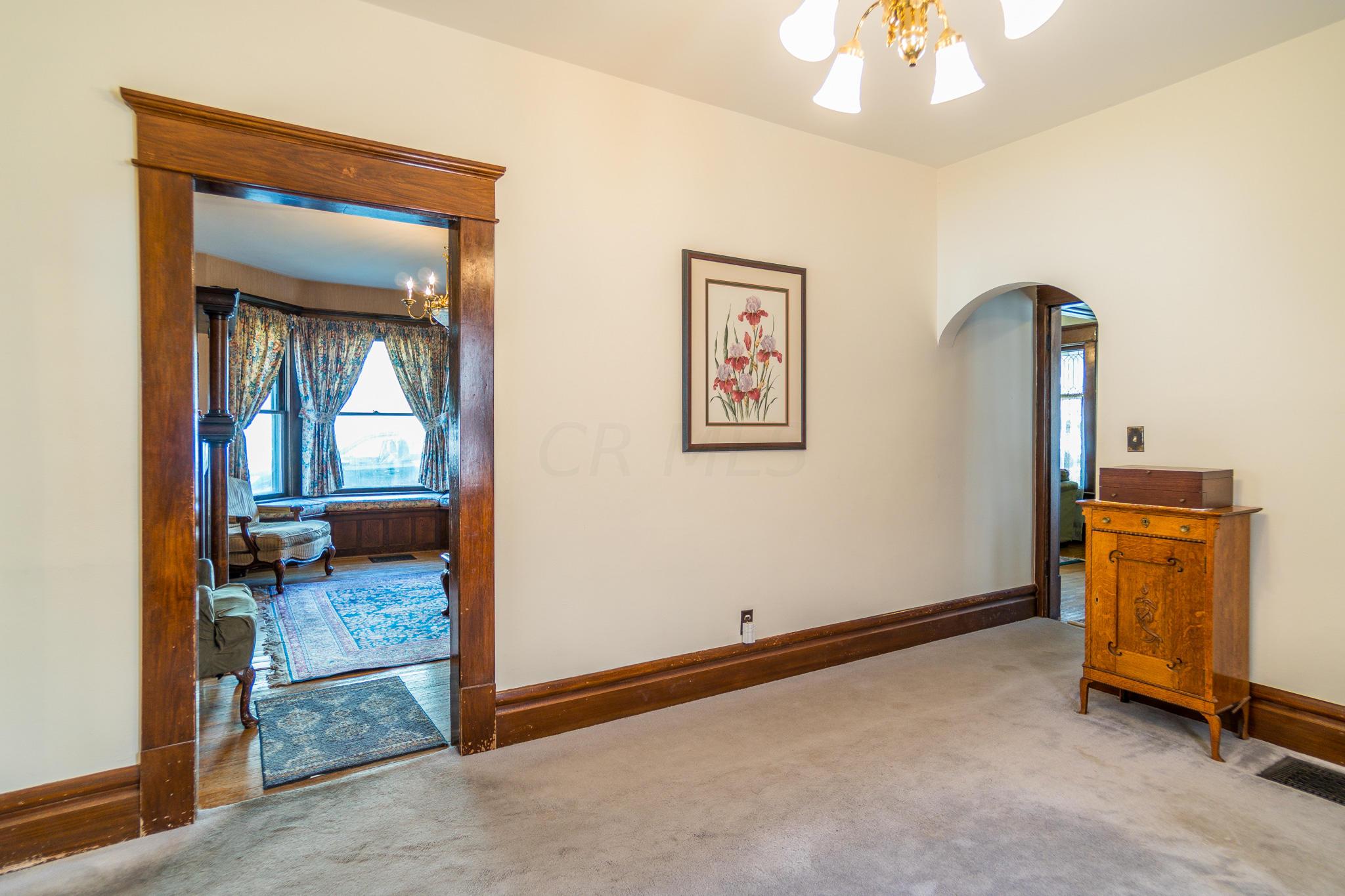 84 East Dunedin Road Columbus, OH 43214 - Photo 16 of 52 Gallery Image 16