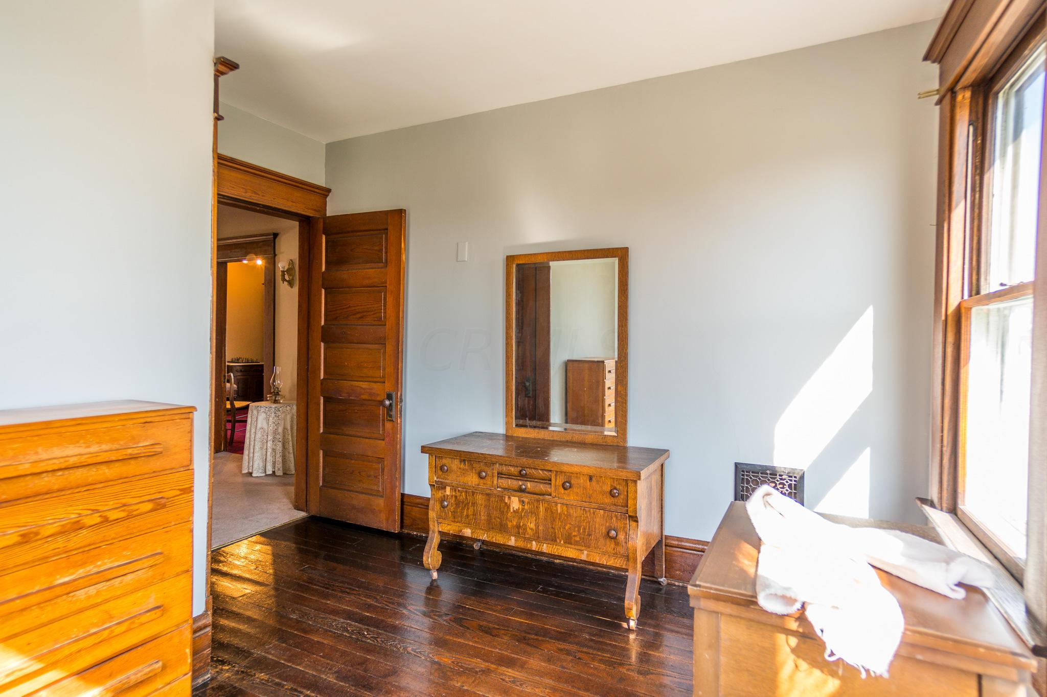 84 East Dunedin Road Columbus, OH 43214 - Photo 23 of 52 Gallery Image 23