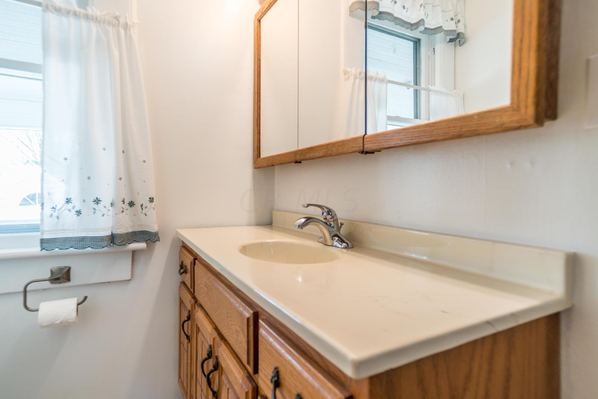 84 East Dunedin Road Columbus, OH 43214 - Photo 34 of 52 Gallery Image 34