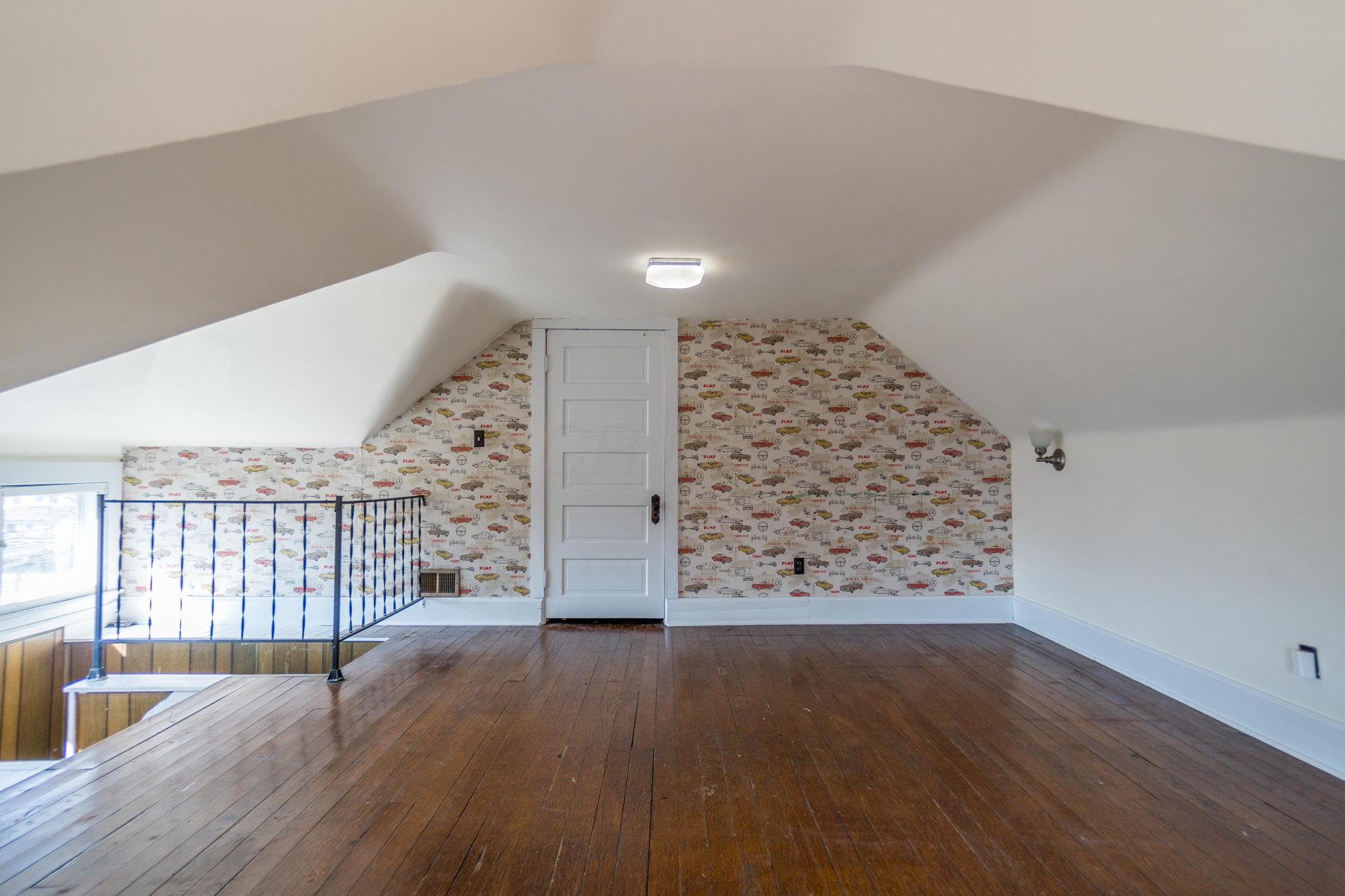 84 East Dunedin Road Columbus, OH 43214 - Photo 35 of 52 Gallery Image 35