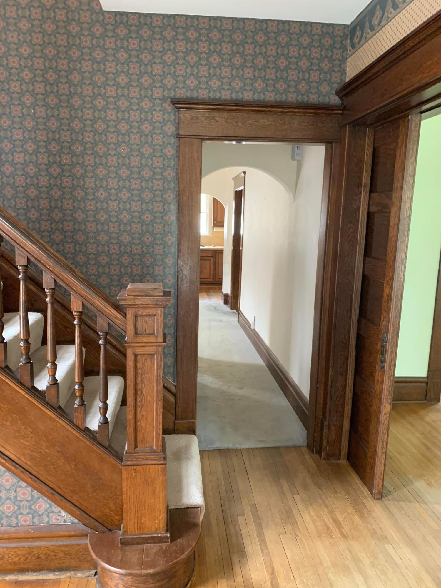 84 East Dunedin Road Columbus, OH 43214 - Photo 7 of 52 Gallery Image 7