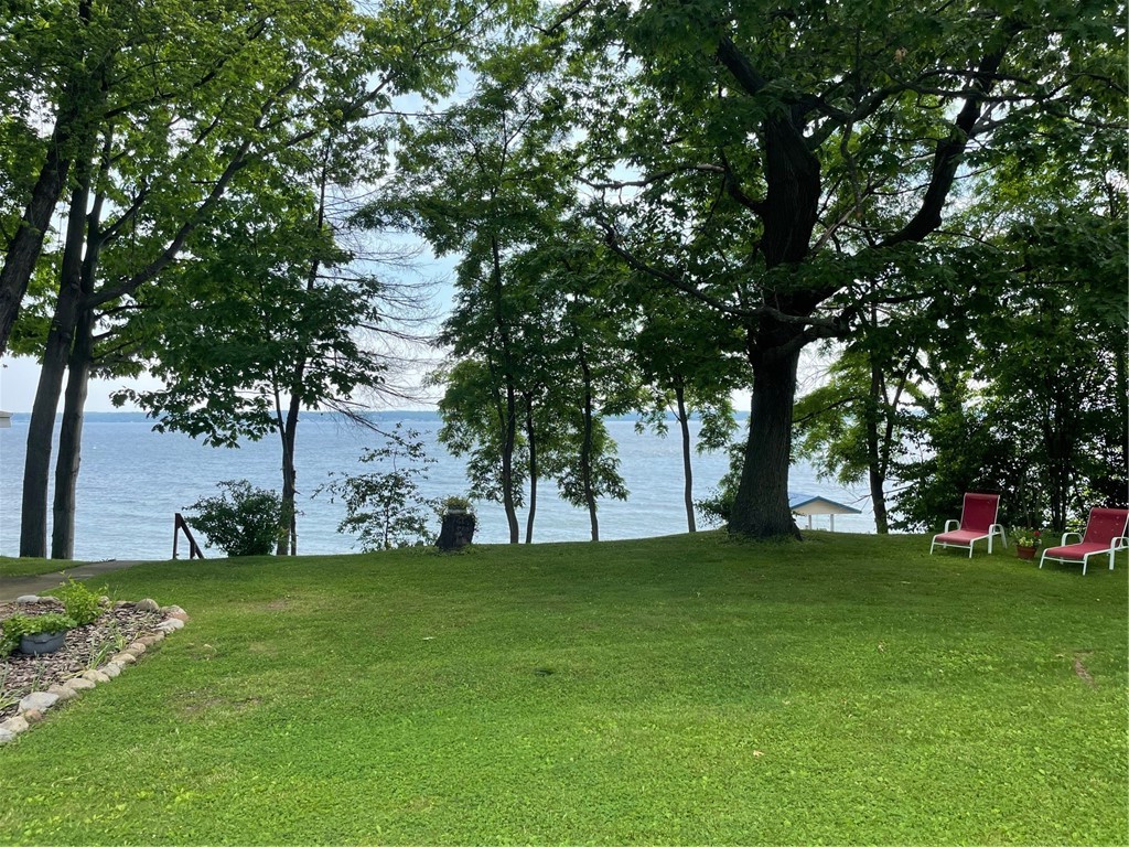 557 Angus Point Benton, NY 14527 - Photo 9 of 41