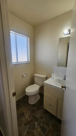 $2,100 | 92 West Gettysburg Avenue, Clovis, CA 93612