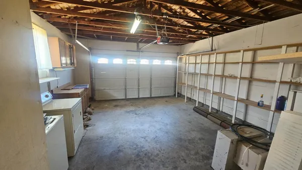 $2,100 | 92 West Gettysburg Avenue, Clovis, CA 93612