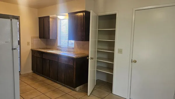 $2,100 | 92 West Gettysburg Avenue, Clovis, CA 93612