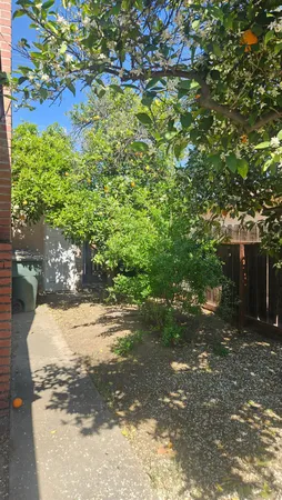 $2,100 | 92 West Gettysburg Avenue, Clovis, CA 93612