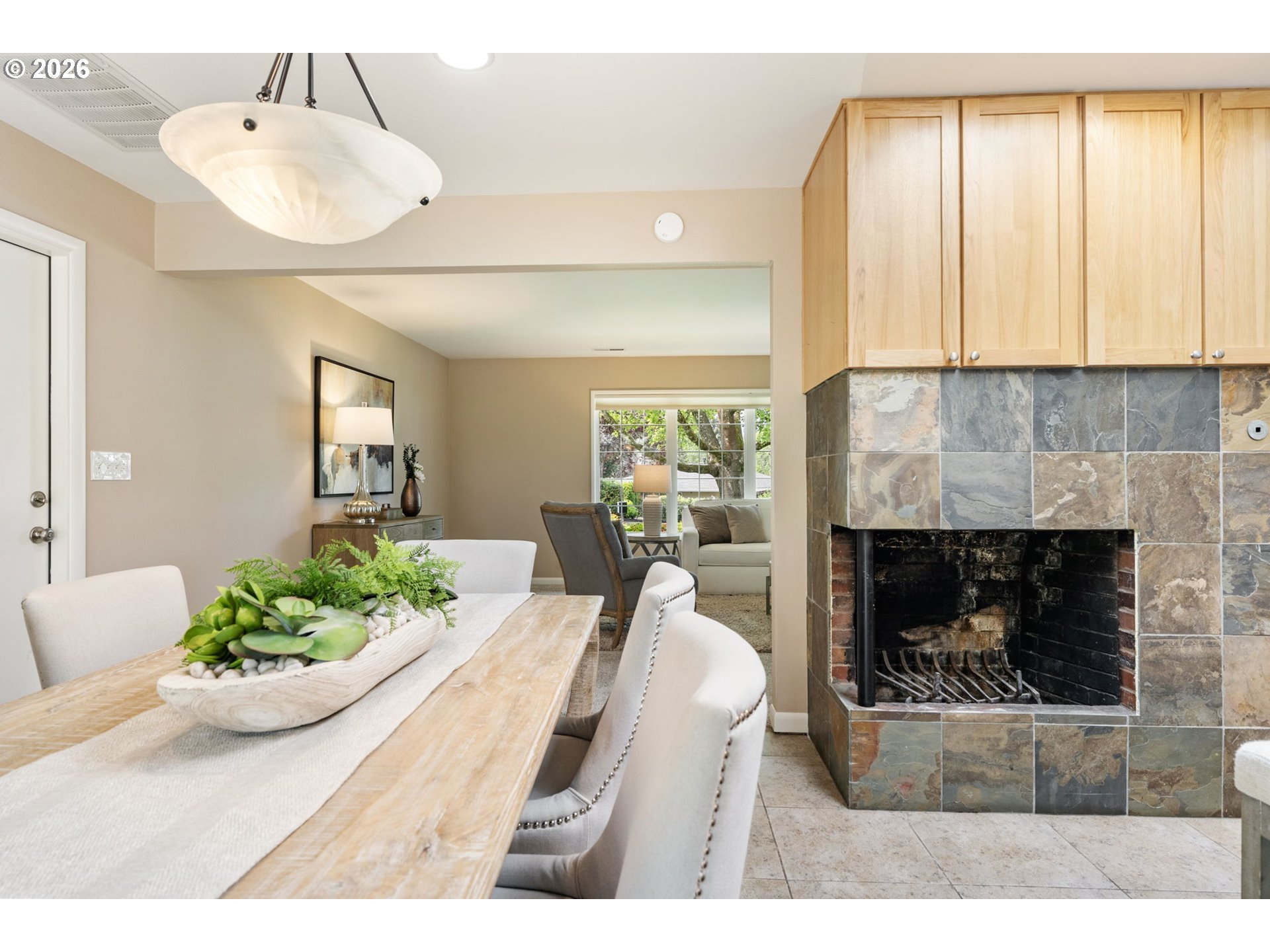 5190 Southwest Dover Lane Portland, OR 97225 - Photo 11 of 38