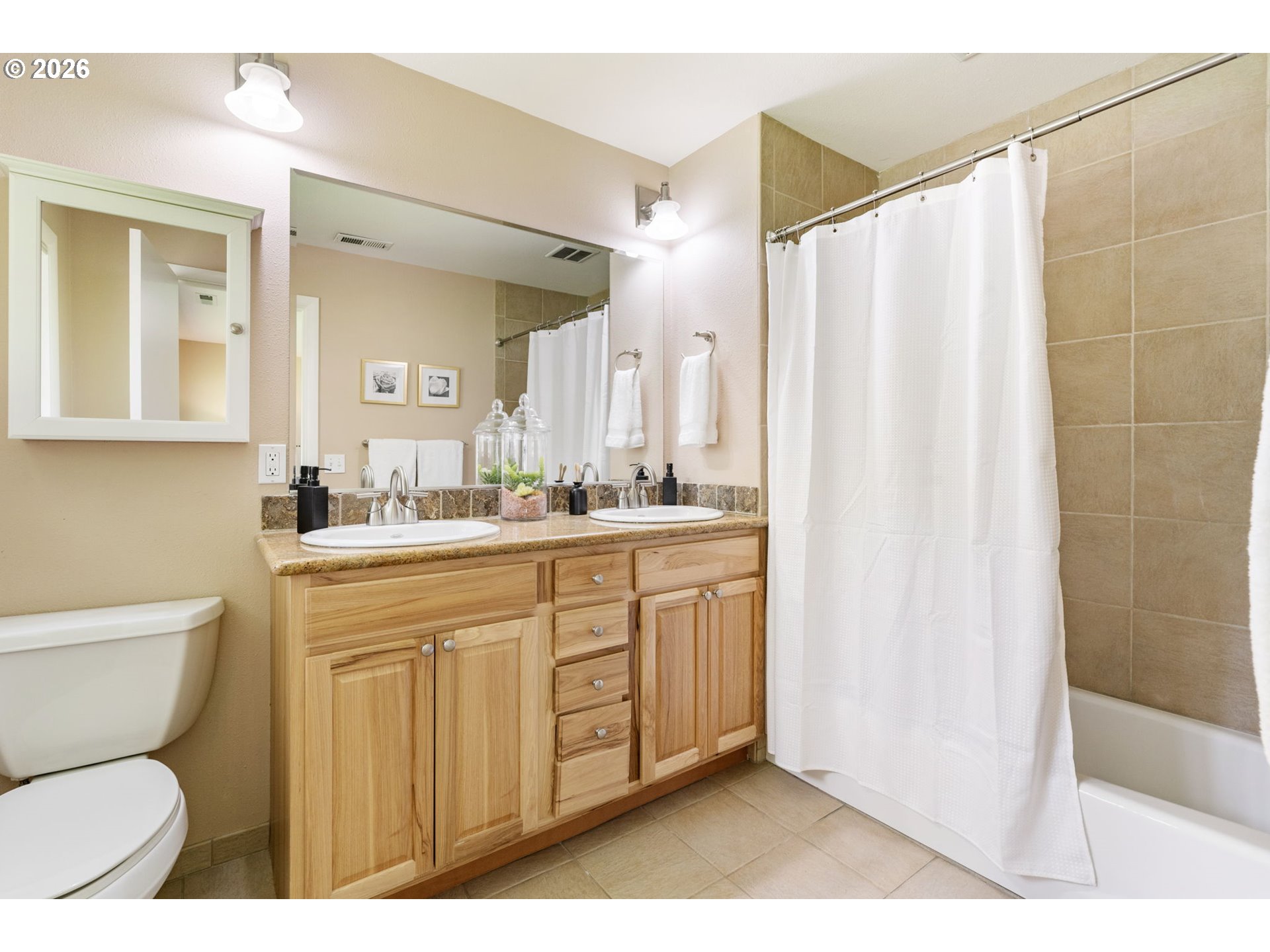 5190 Southwest Dover Lane Portland, OR 97225 - Photo 21 of 38