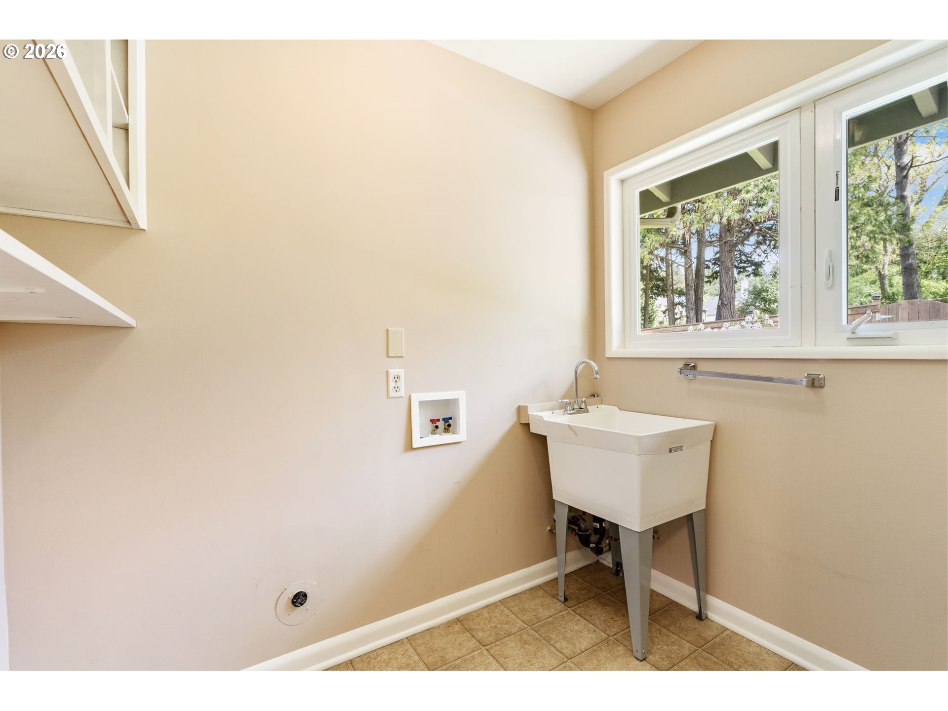 5190 Southwest Dover Lane Portland, OR 97225 - Photo 29 of 38