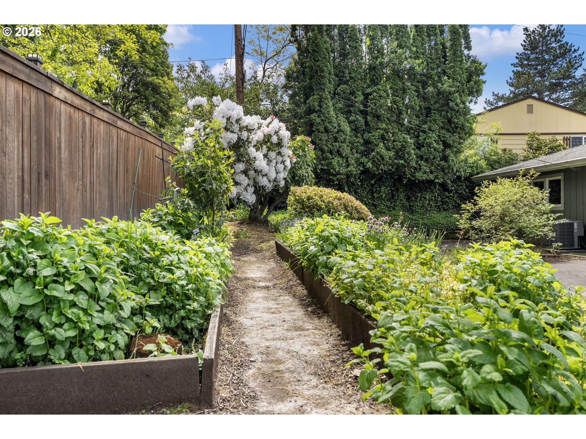 5190 Southwest Dover Lane Portland, OR 97225 - Photo 36 of 38