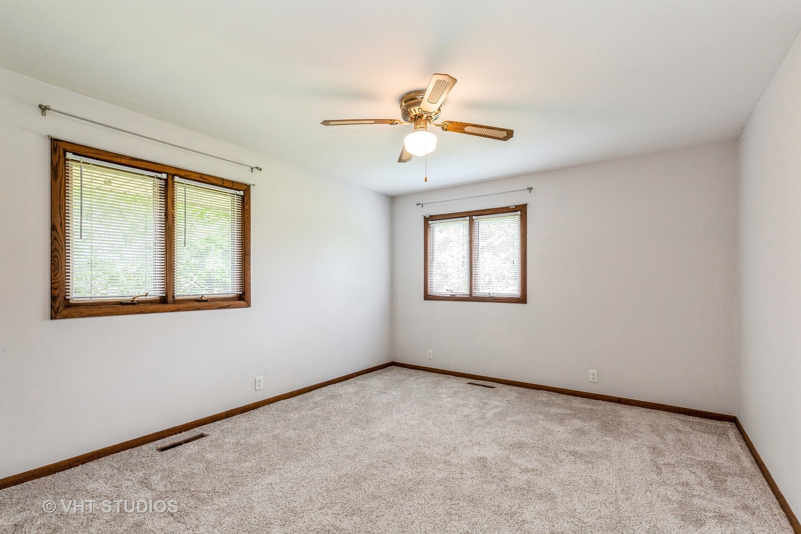 41W723 Lenz Road Elgin, IL 60124 - Photo 13 of 41 a view of an empty room with a window