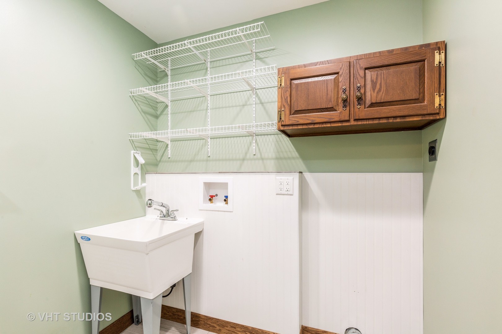 41W723 Lenz Road Elgin, IL 60124 - Photo 24 of 41 a utility room with a sink dryer and washer