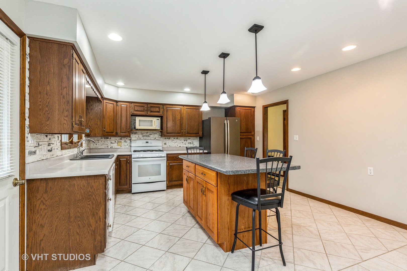 41W723 Lenz Road Elgin, IL 60124 - Photo 7 of 41
