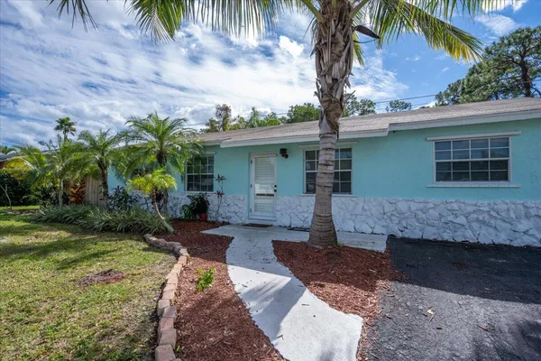 $3,750 | 1012 Mohican Boulevard, Jupiter, FL 33458