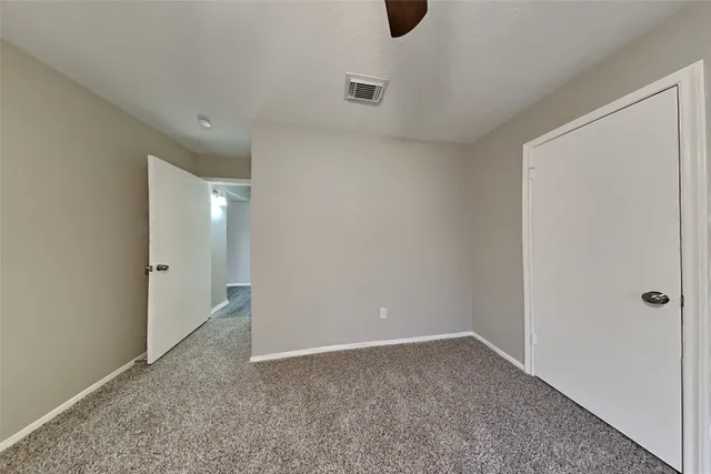 $2,325 | 4622 Pecan Grove Drive, Pearland, TX 77584