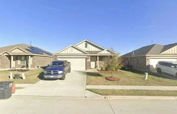 $2,300 | 405 Laurenbrooke Drive, Anna, TX 75409