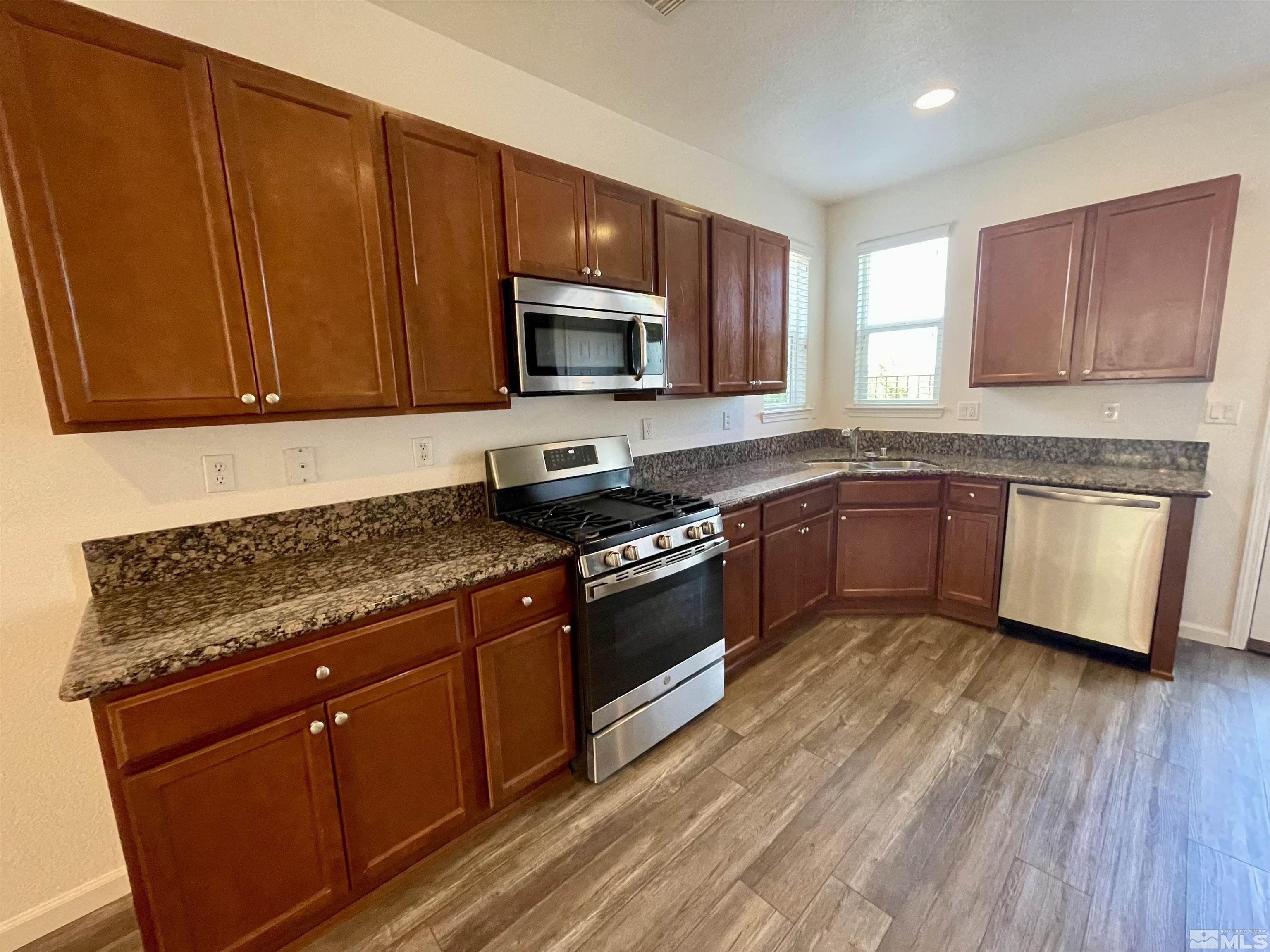 5900 Promontory Drive Reno, NV 89523 - Photo 3 of 38 Photo 3