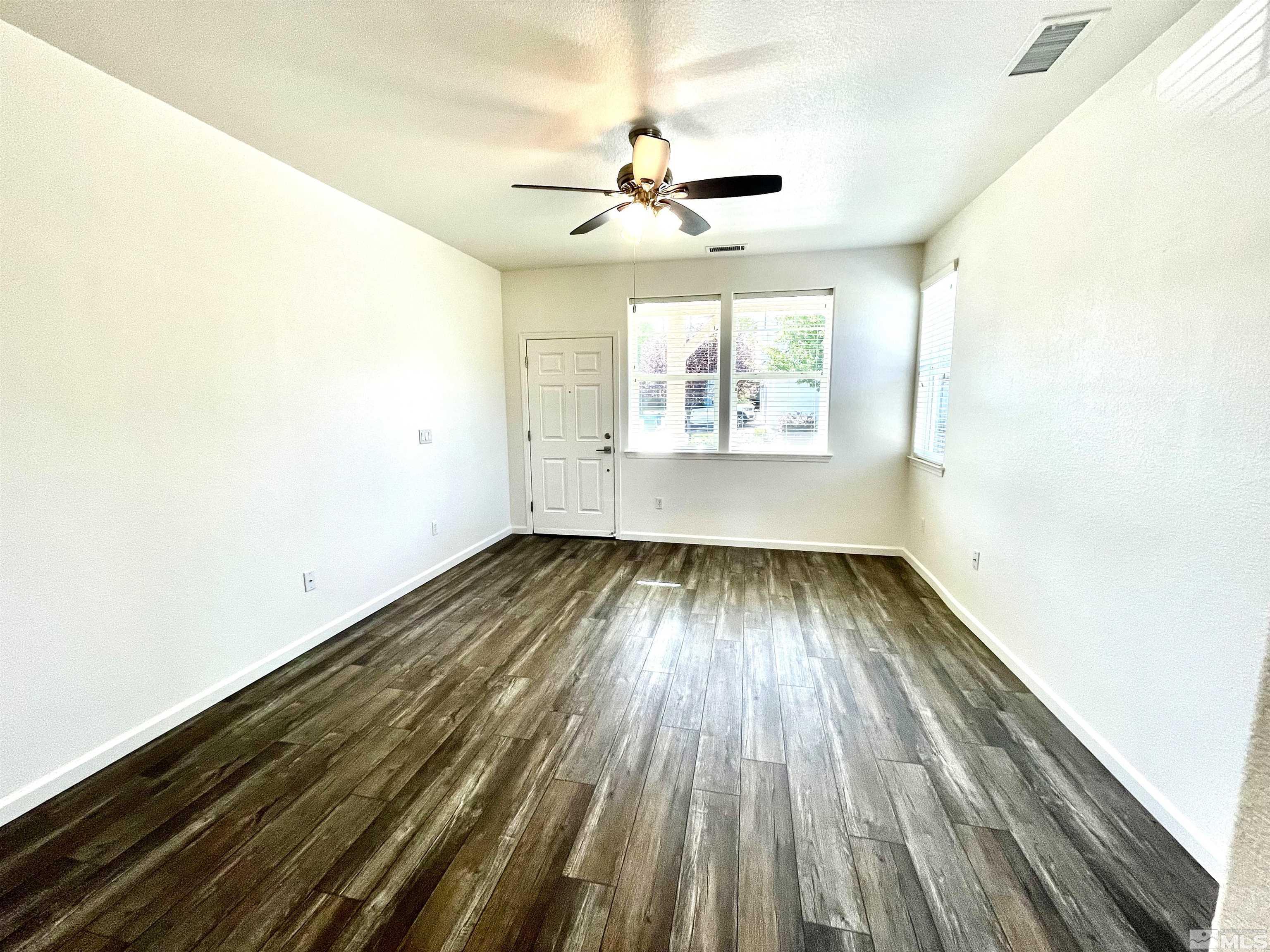 5900 Promontory Drive Reno, NV 89523 - Photo 8 of 38 Photo 8