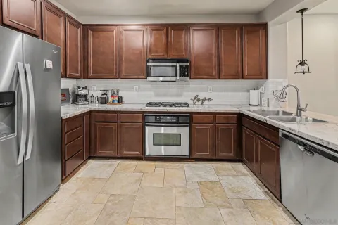 $1,380,000 | 13050 Jicama Terrace, San Diego, CA 92130
