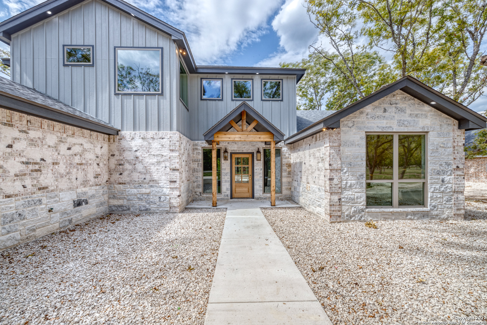 422 Red Wright Road Rio Frio, TX 78879 - Photo 15 of 79