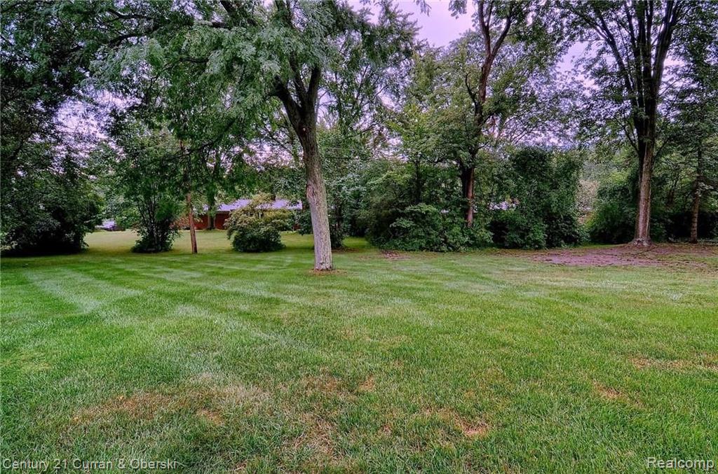 28211 Peppermill Road Farmington Hills, MI 48331 - Photo 24 of 26