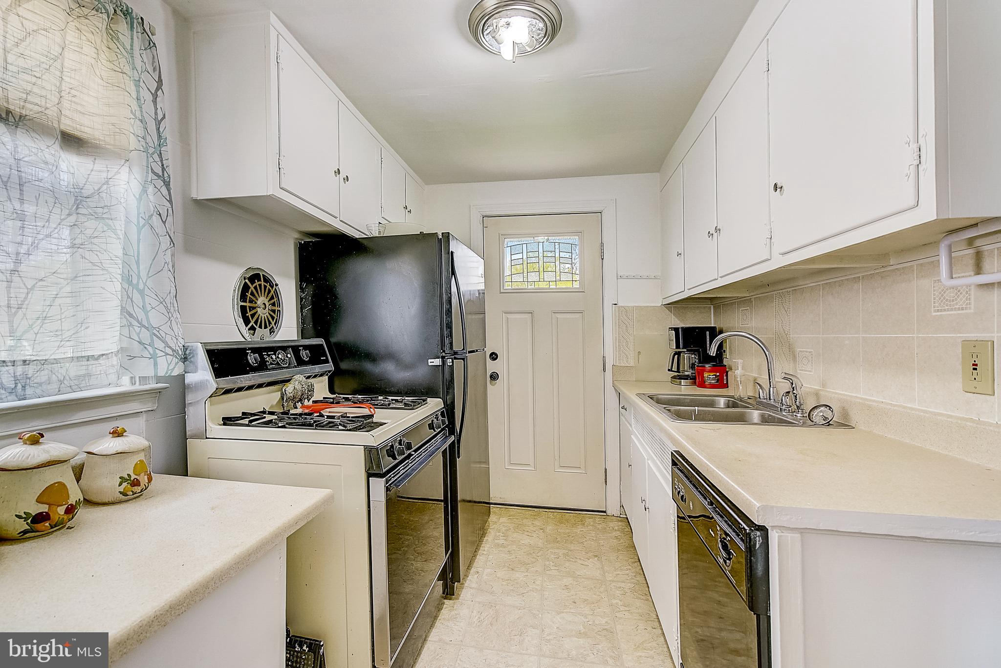 2325 Triebel Road Abington, PA 19001 - Photo 12 of 33 Gallery Image 12