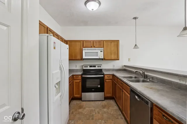 $239,500 | 10477 Platinum Drive, Noblesville, IN 46060