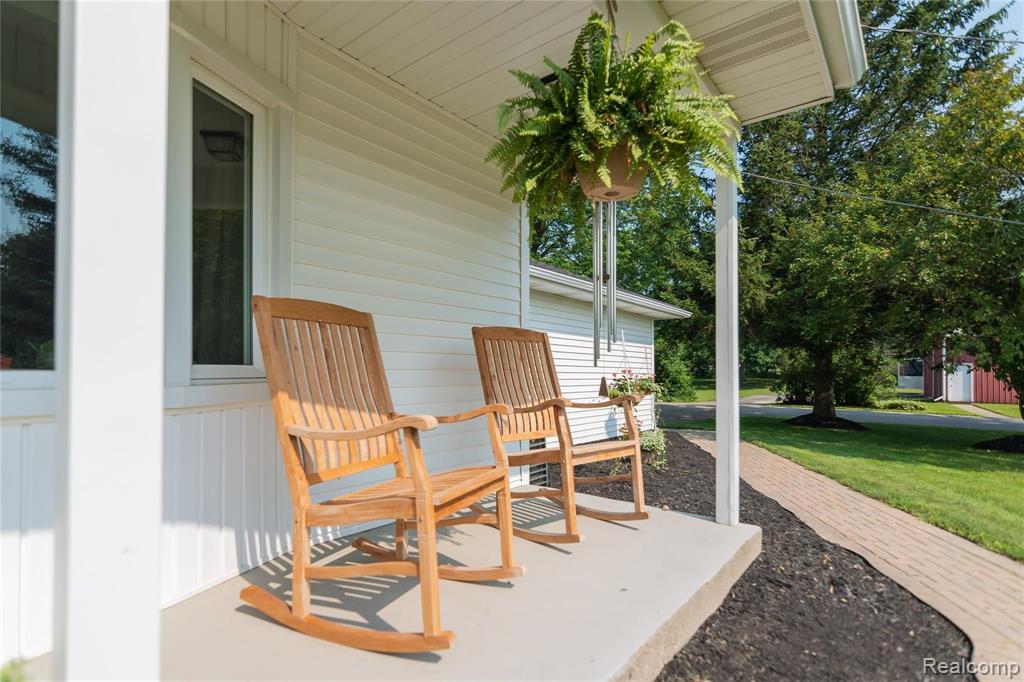 13292 Hogan Road Linden, MI 48451 - Photo 5 of 48