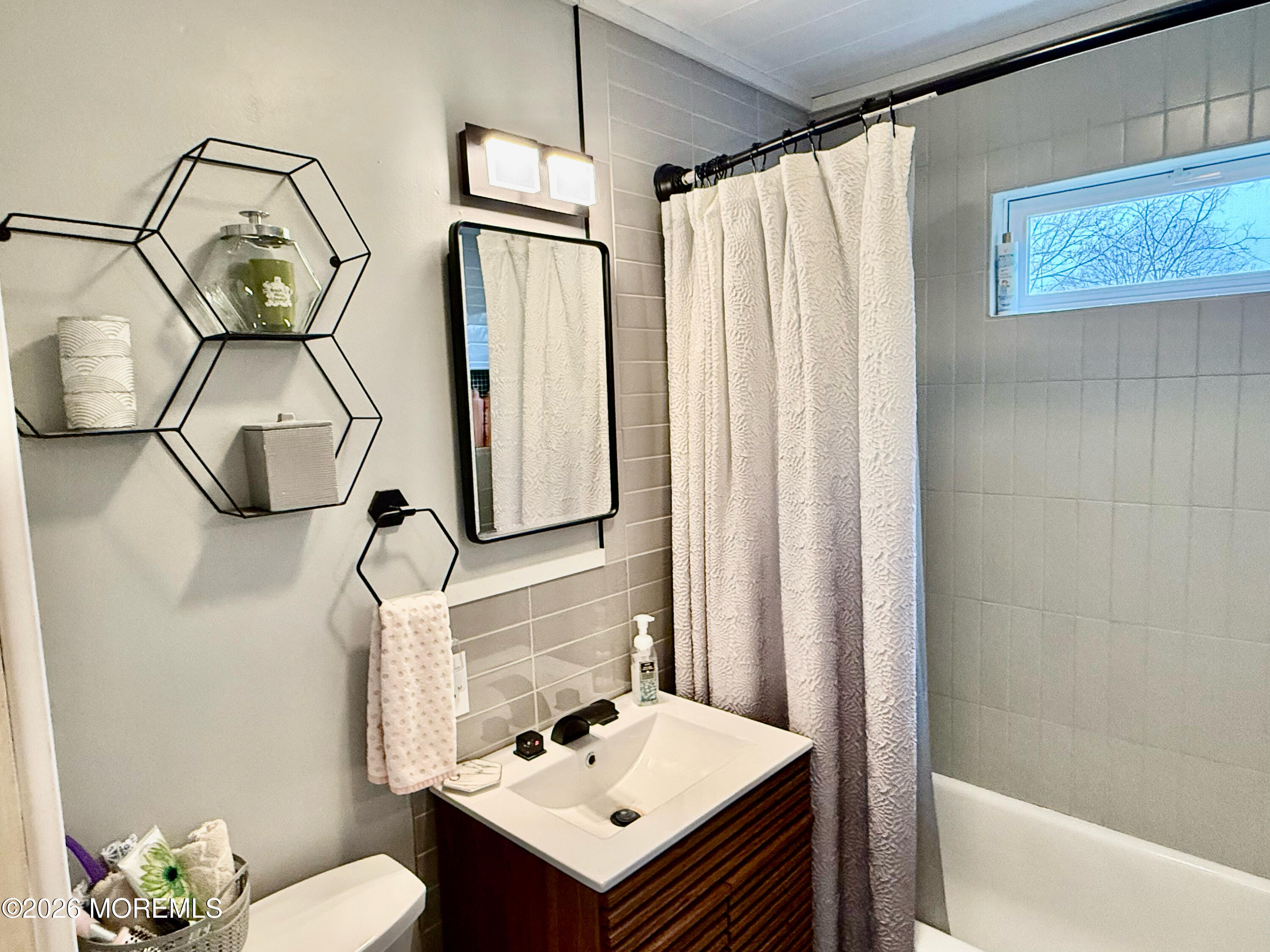 25 Adelphi Road Toms River, NJ 08757 - Photo 19 of 42 BATH 3