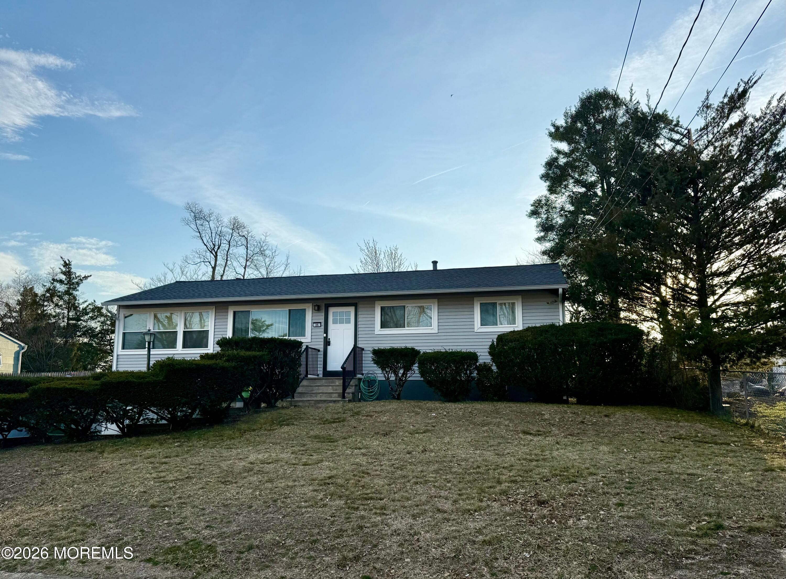 25 Adelphi Road Toms River, NJ 08757 - Photo 2 of 42 FRONT LAWN