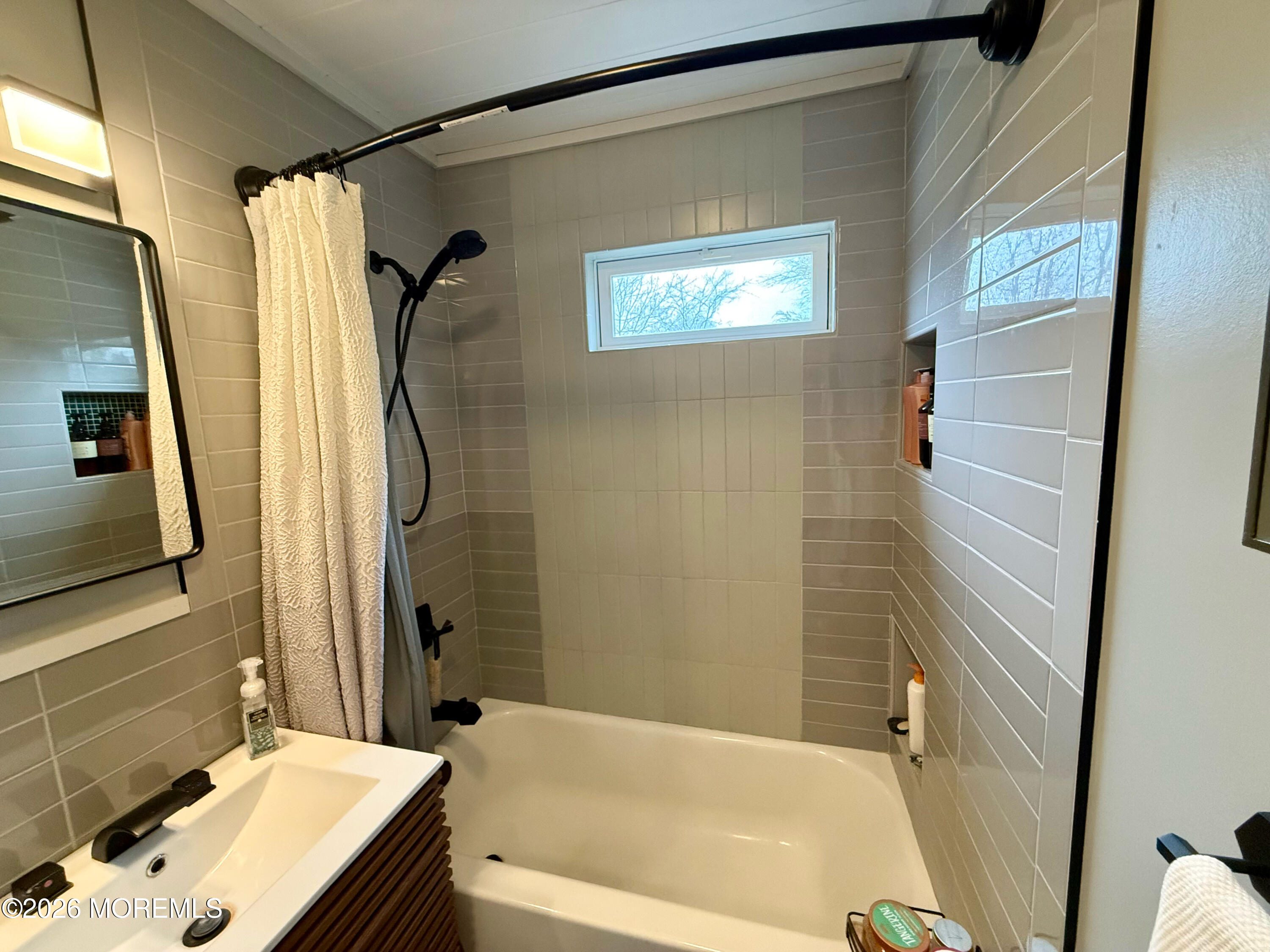 25 Adelphi Road Toms River, NJ 08757 - Photo 23 of 42 BATH 1